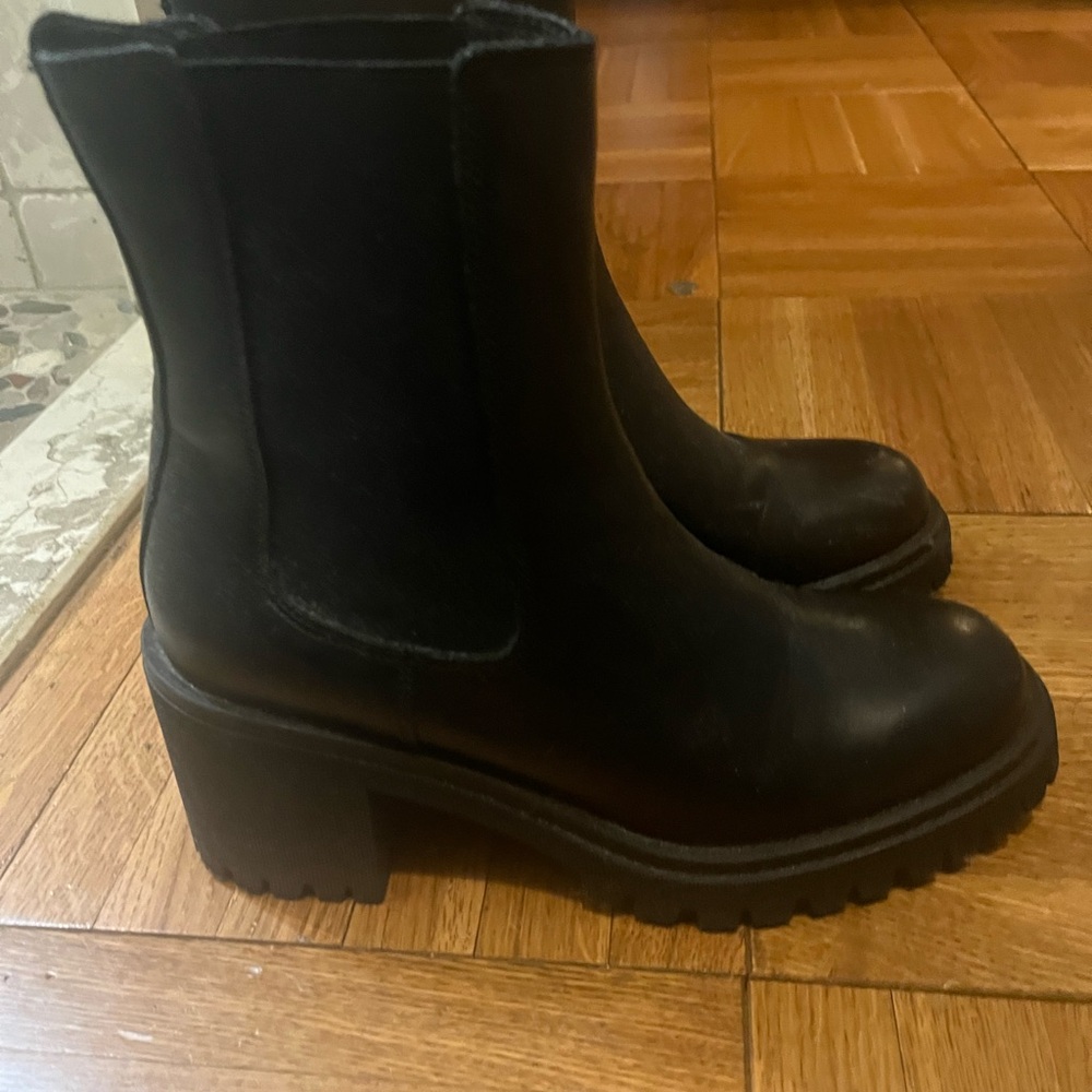 Ankle block heel bootie